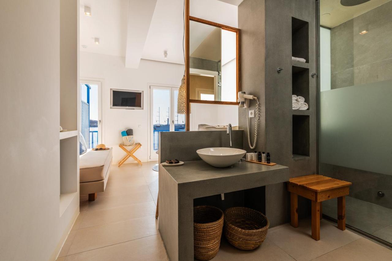 Bluetopia Suites Mykonos Town Exteriör bild