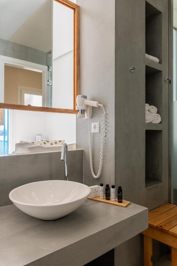 Bluetopia Suites Mykonos Town Exteriör bild