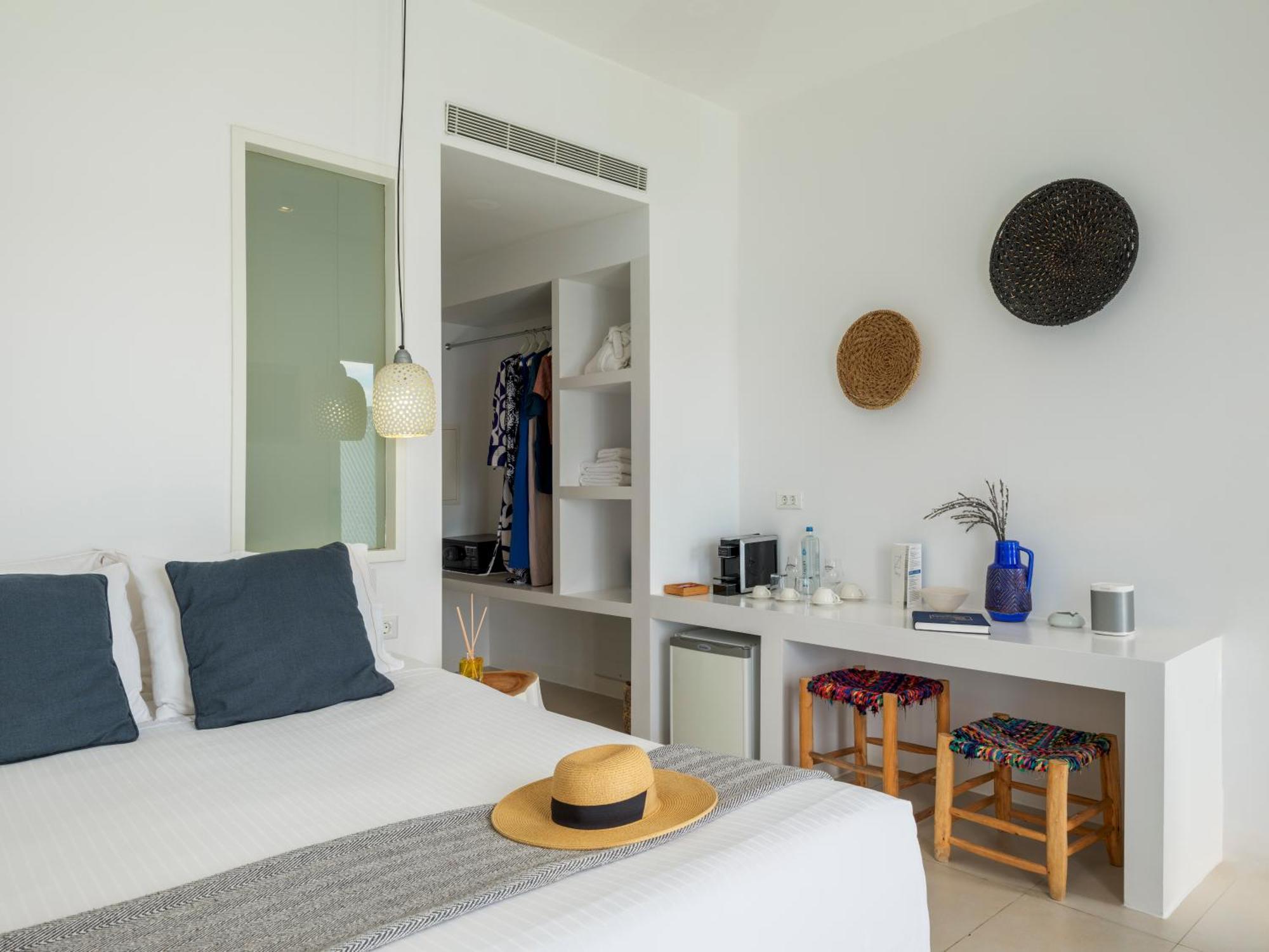 Bluetopia Suites Mykonos Town Exteriör bild